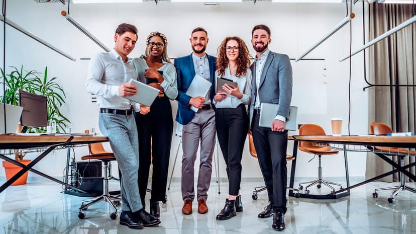 5 estrategias que te ayudarán a seguir las tendencias en el mercado inmobiliario 📈🏠